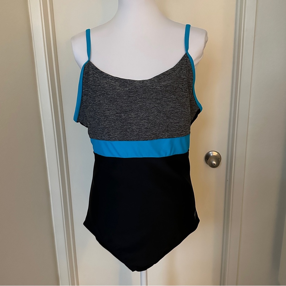 Speedo | Colorblock One Piece Swimsuit | Size 18